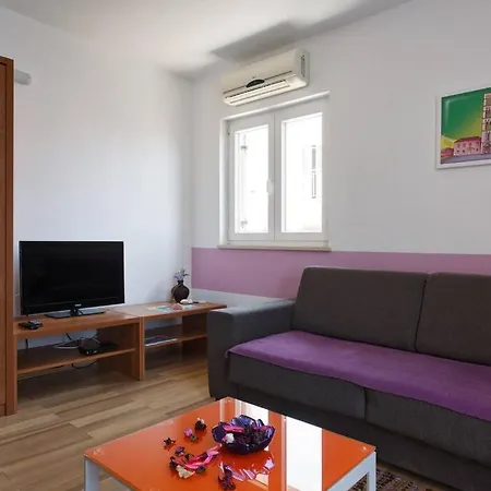 Komforan 2+2 Apartment *